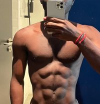 Hoti Black - Male escort in Dubai
