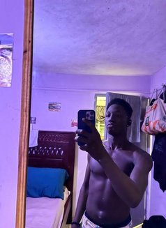 Hotleancoco - Acompañantes masculino in Nairobi Photo 2 of 3