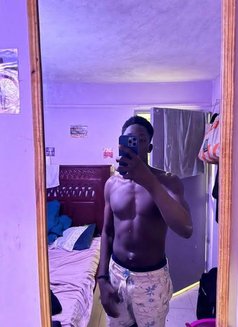 Hotleancoco - Acompañantes masculino in Nairobi Photo 3 of 3