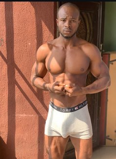 Hotmilk - Male escort in Muscat Photo 7 of 11