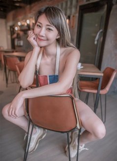 Hotnana - escort in Beijing Photo 7 of 9