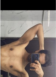 Hotstud00 - Male escort in Chennai Photo 1 of 3