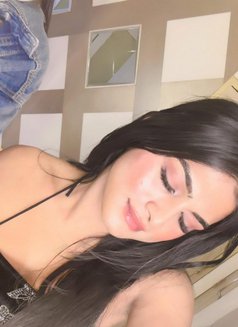 Hott Natasha - Acompañantes transexual in New Delhi Photo 12 of 21