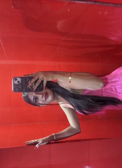 Hott Natasha - Acompañantes transexual in New Delhi Photo 19 of 21