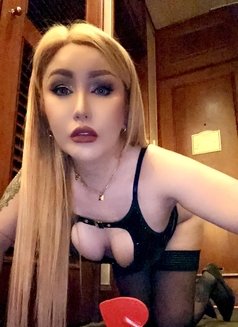 Hottest Chick With BIGDICK. Be With me! - Acompañantes transexual in Hong Kong Photo 12 of 20