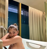 Hottest Real Deal (Bella) - puta in Manila