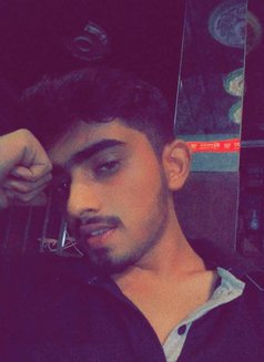 Hottie Abhijeet - Male escort in New Delhi Photo 2 of 5
