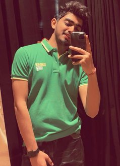 Hottie Abhijeet - Acompañantes masculino in New Delhi Photo 2 of 5