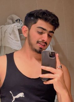 Hottie Abhijeet - Acompañantes masculino in New Delhi Photo 3 of 5