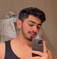 Hottie Abhijeet - Acompañantes masculino in New Delhi