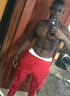 Hottie Black - Male escort in Dubai Photo 3 of 6