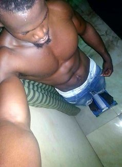 Hottie Black - Male escort in Dubai Photo 3 of 5