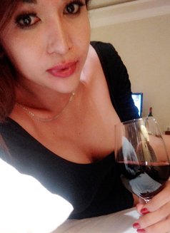 Hottie Bombshell Mariana - Acompañantes transexual in Cebu City Photo 8 of 9