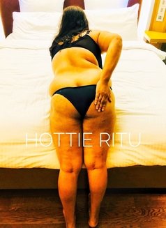 Hottie Ritu - puta in Bangalore Photo 9 of 29