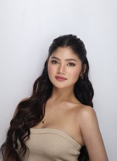Hottiemiles - escort in Manila Photo 17 of 18