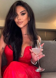 Hottiest Barbie Shemale Best of the Best - Acompañantes transexual in Bangkok Photo 10 of 17