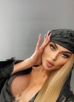 Hottiest Barbie Shemale Best of the Best - Acompañantes transexual in Bangkok Photo 3 of 17