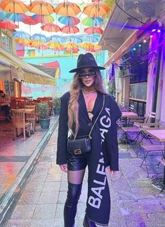 Hottiest Barbie Shemale Best of the Best - Acompañantes transexual in Bangkok Photo 8 of 17