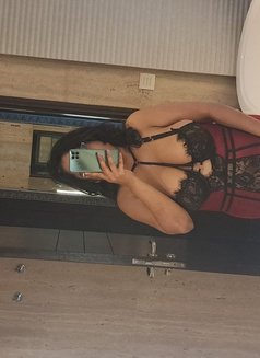 Hotty girl - escort in Gurgaon Photo 3 of 3