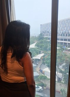 Hotty girl - puta in Gurgaon Photo 4 of 4
