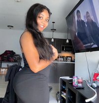 Hotty Natty - adult performer in Muscat