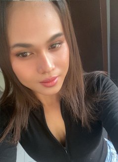 Hottygirl - Acompañantes transexual in Manila Photo 1 of 6