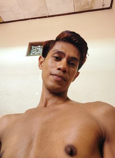 Hottyskinny - Male escort in Bali Photo 2 of 6
