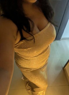 Hotwife Priya Your Fantasy Queen - puta in Lonavala Photo 1 of 5