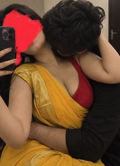 Hotwife Priya Your Fantasy Queen - puta in Mumbai Photo 2 of 5