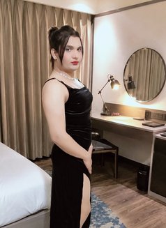 Sexy' Shirin - Transsexual escort in Pune Photo 6 of 7