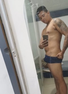 HotYoungGuy 6incs HardFucker RimmingLovr - Acompañantes masculino in Manila Photo 3 of 7