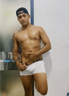 HotYoungGuy 6incs HardFucker RimmingLovr - Male escort in Manila Photo 7 of 7