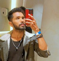 Hotzs - Acompañantes masculino in Pune