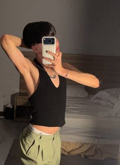 هود || HOUD 🇸🇦 - Male escort in Jeddah Photo 14 of 15