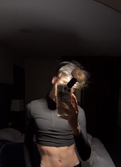 Houd - Male escort in Riyadh Photo 5 of 8