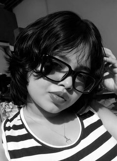 Hriti Bengali Girl in Bangalore - puta in Bangalore Photo 1 of 3