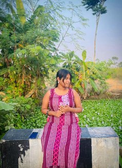 Hriti Bengali Girl in Bangalore - puta in Bangalore Photo 3 of 3