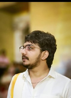 Hrsh - Male escort in Ahmedabad Photo 3 of 5
