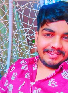 Hrsh - Male escort in Ahmedabad Photo 4 of 5
