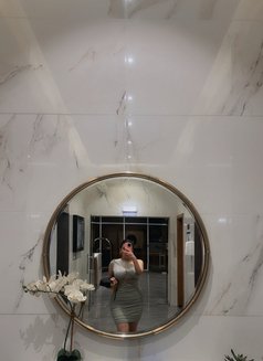 Huda - escort in Dubai Photo 5 of 6