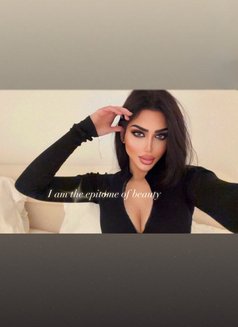 Huda πΉππΈπ¦ - Transsexual escort in Bangkok Photo 2 of 12