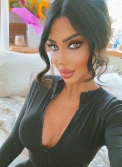 Huda 🇸🇦 now in Dubai - Acompañantes transexual in Dubai Photo 1 of 16
