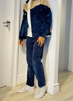 Huge Blck CckDominateTop i like submisiv - Acompañantes masculino in Johannesburg Photo 1 of 1