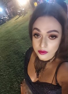 Huge Cock Mimi in Town - Acompañantes transexual in Bangalore Photo 1 of 15