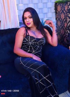 Huge Cock Mimi in Town - Acompañantes transexual in Bangalore Photo 3 of 15