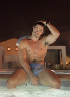 Huge Handsome Xxxl - Male escort in México DF Photo 6 of 14
