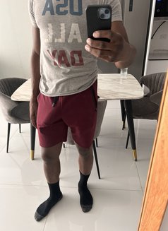 Huge & Longxxxl - Male escort in Dubai Photo 1 of 3