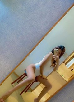HUGE SURPRISE BABY - limited days only - Transsexual escort in Macao Photo 4 of 30