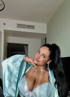 Huge Tits Karina - escort in Dubai Photo 3 of 4