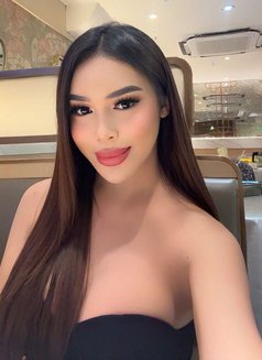 HugeCock Cam Show Meet - Transsexual escort in Makati City Photo 25 of 30